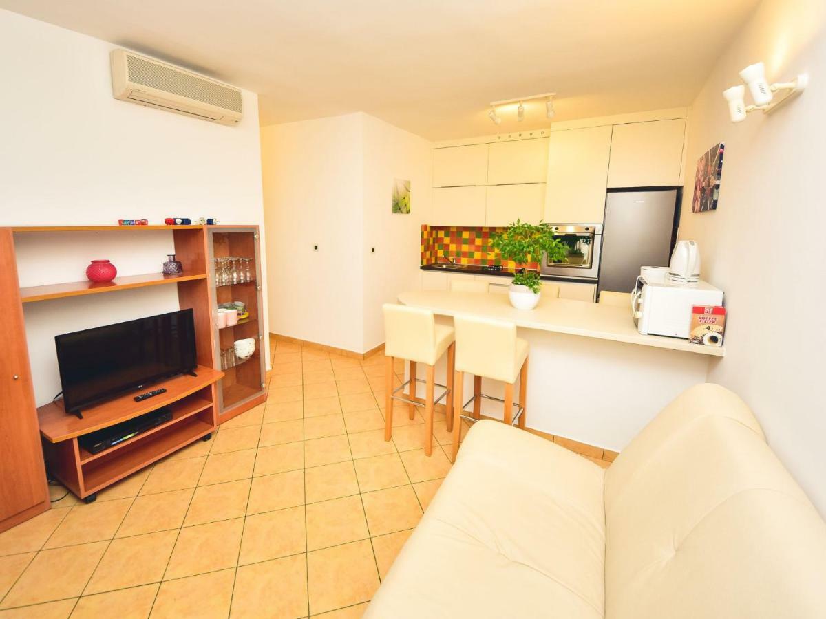 Apartment Anica-1 By Interhome Diklo Dış mekan fotoğraf
